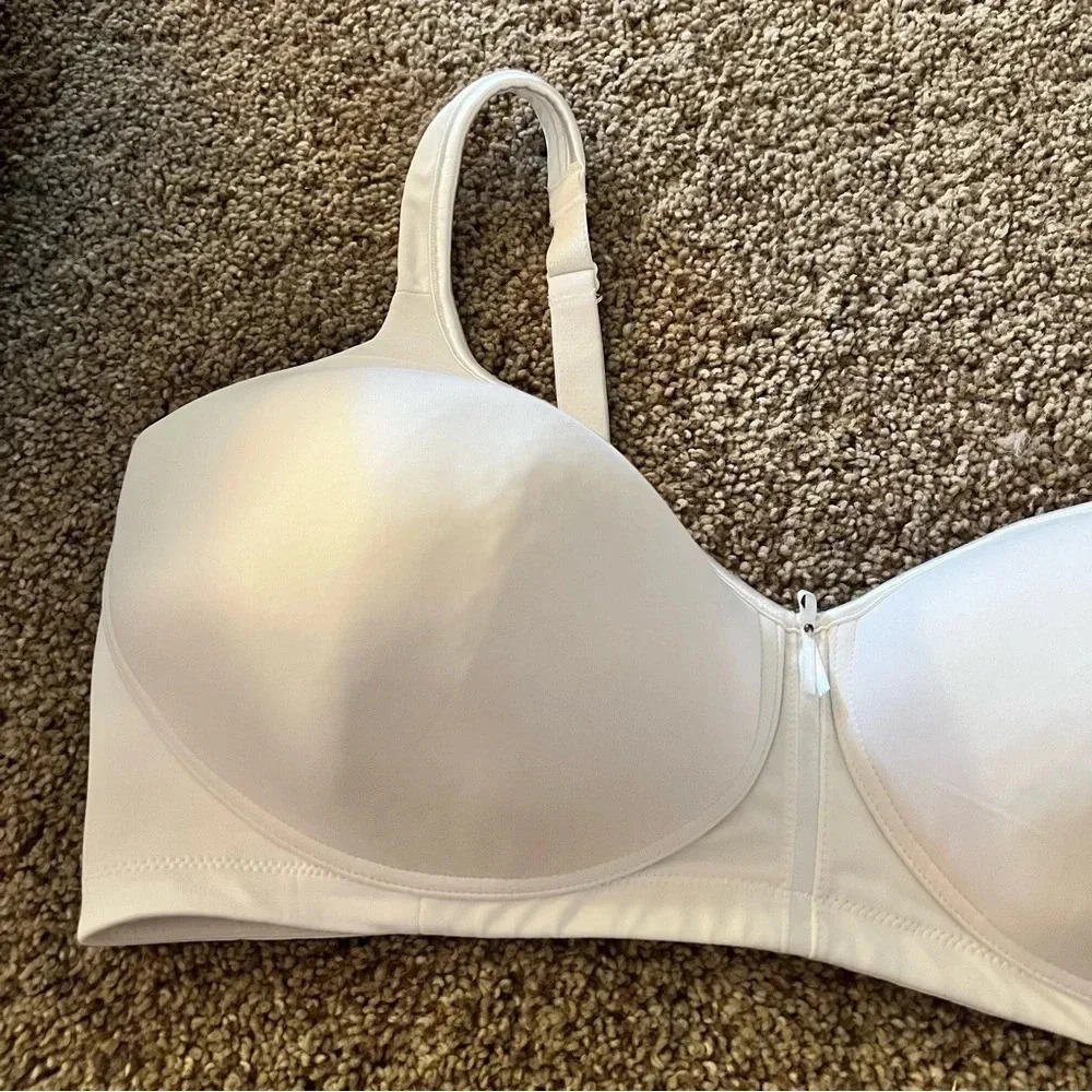 Vanity Fair Body Caress Wireless Bra 40DD 40E 72335 White Light Lined Wire Free - Picture 4 of 10